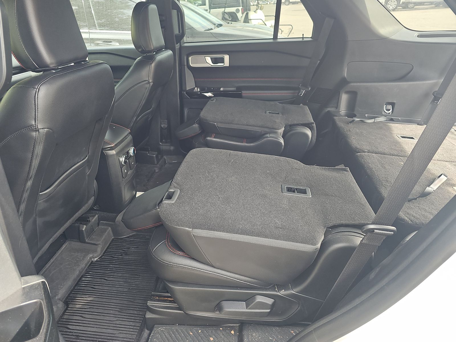 2023 Ford Explorer ST-Line RWD