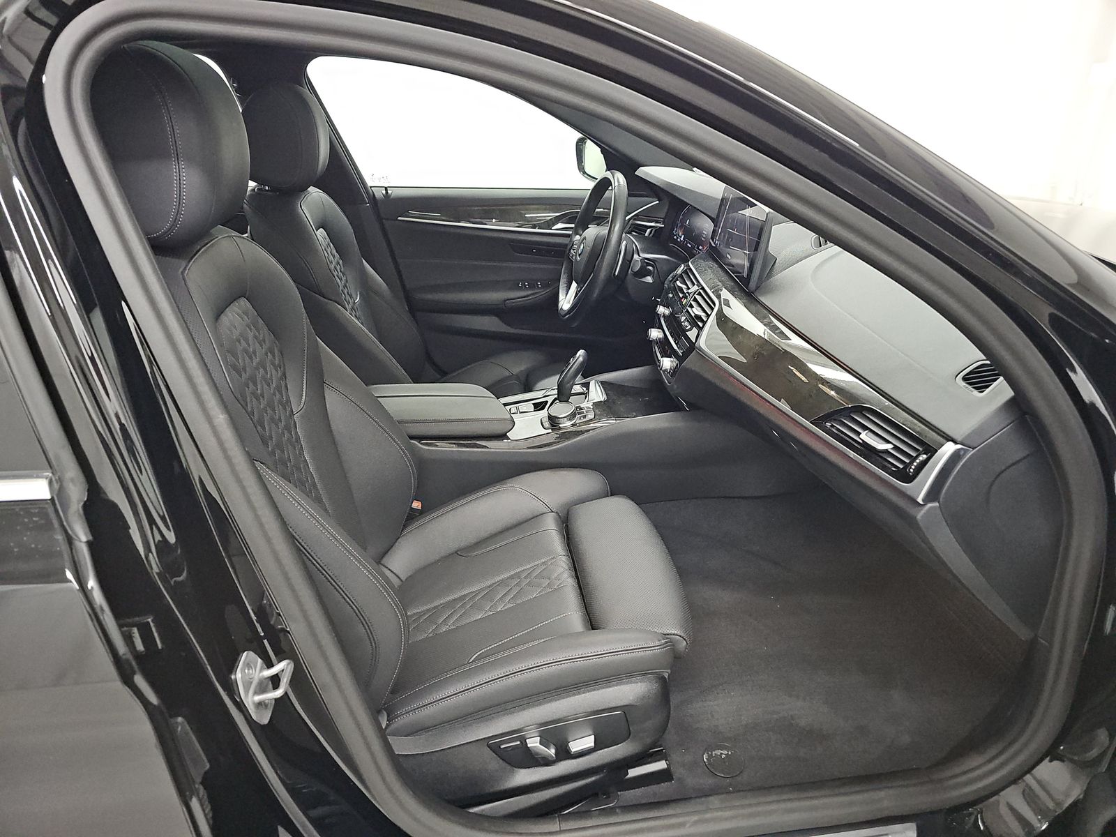 2023 BMW 5 Series 530i xDrive AWD