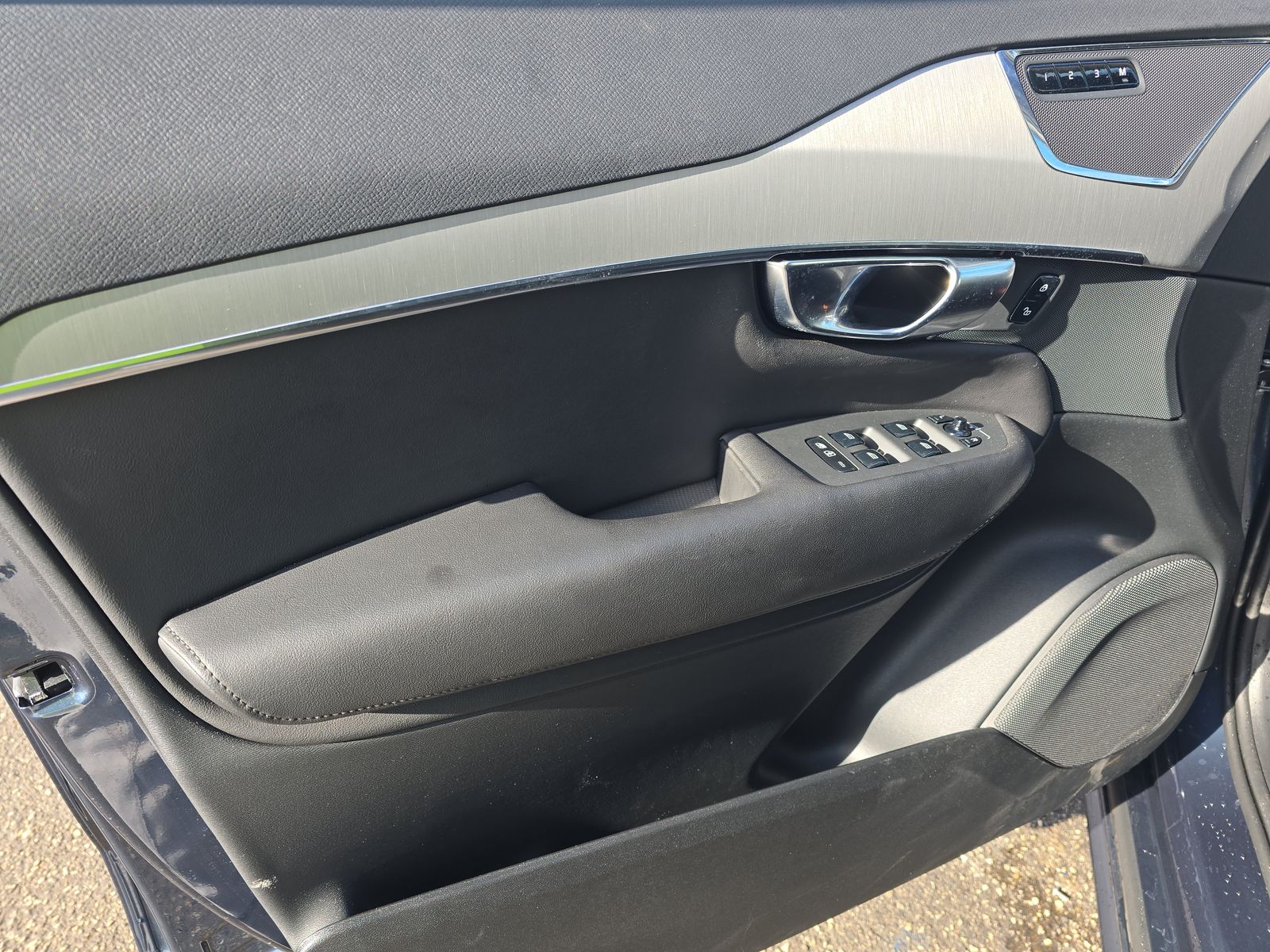 2025 Volvo XC90 B5 Core AWD