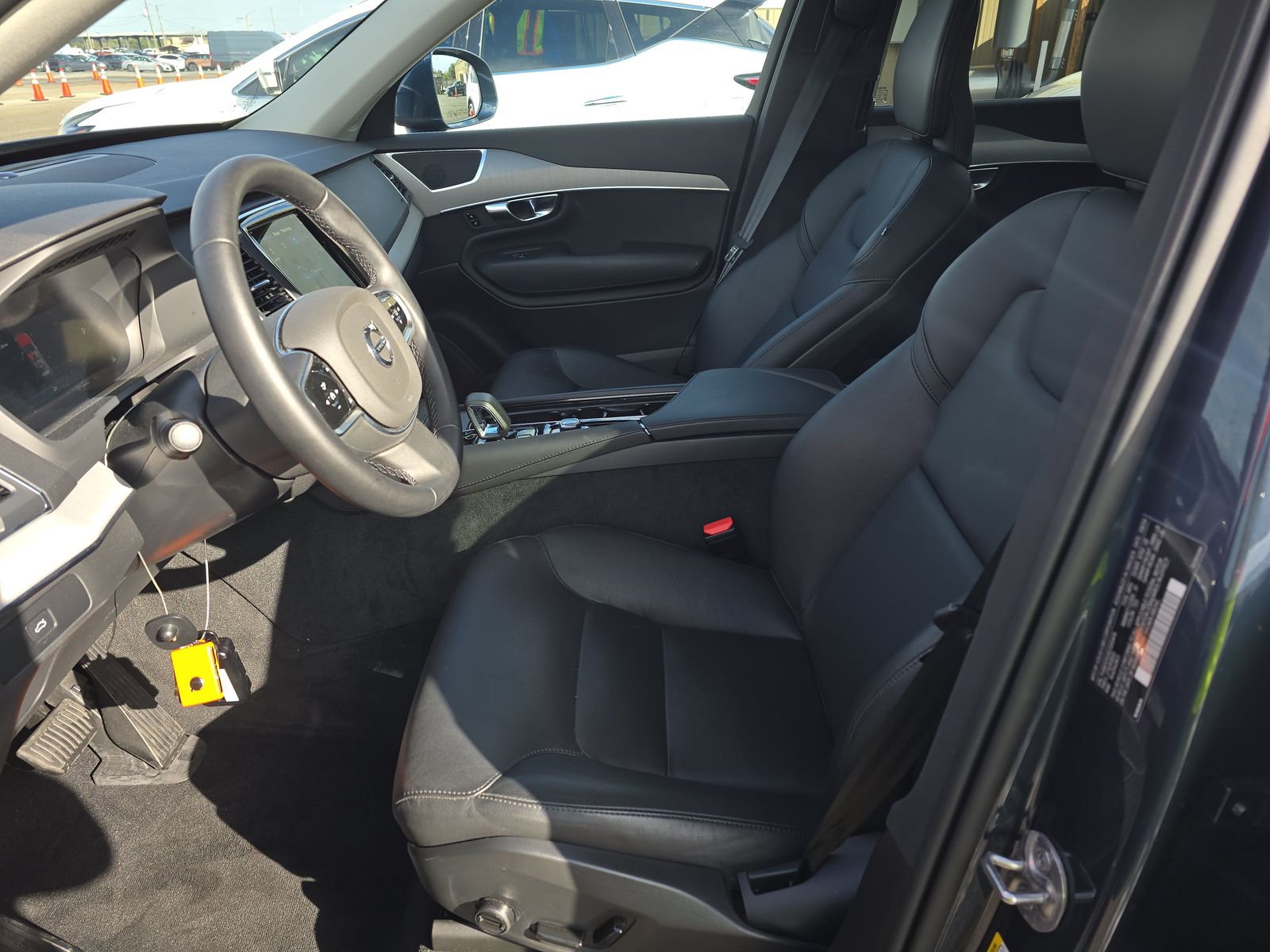 2025 Volvo XC90 B5 Core AWD