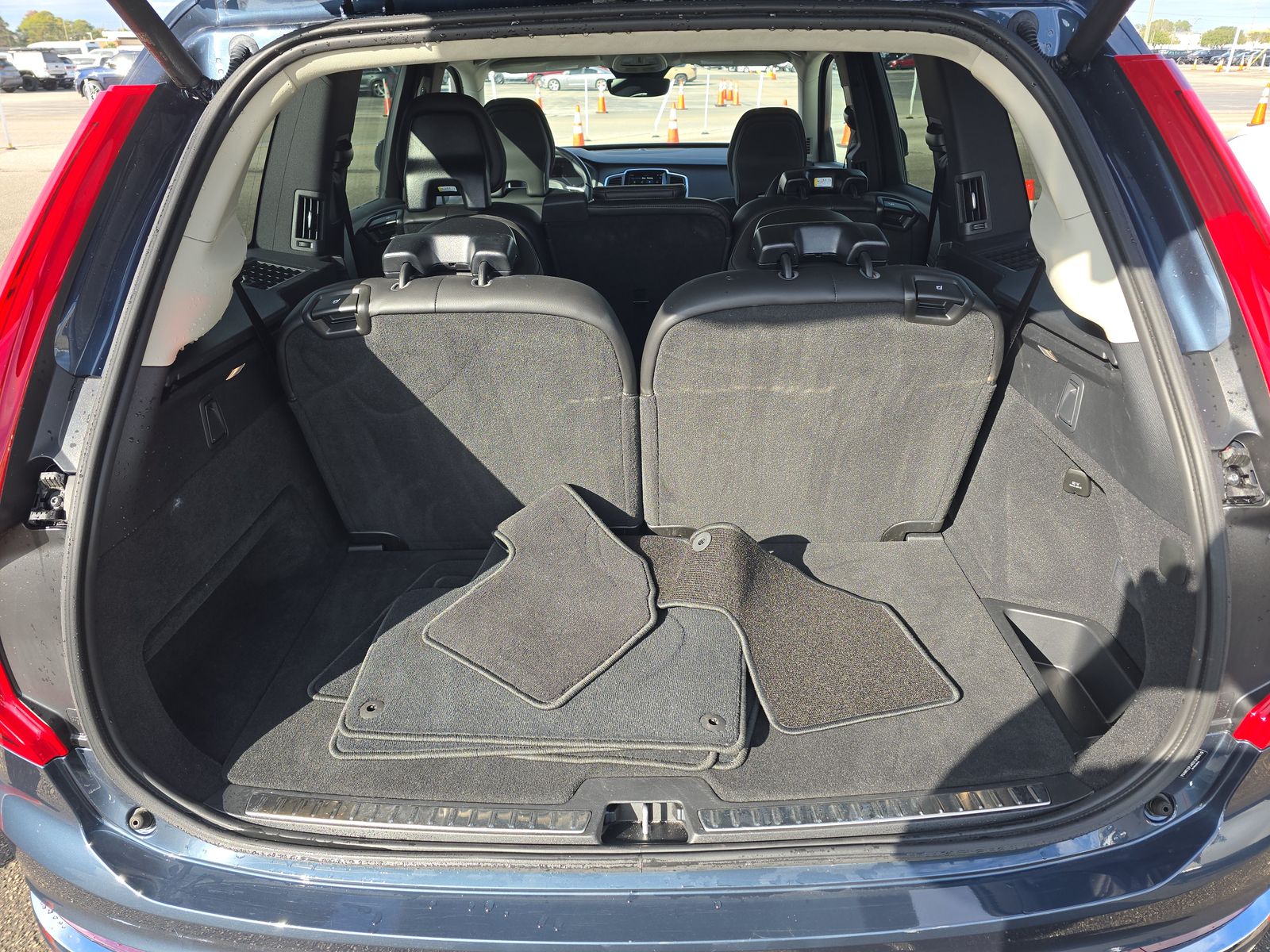 2025 Volvo XC90 B5 Core AWD