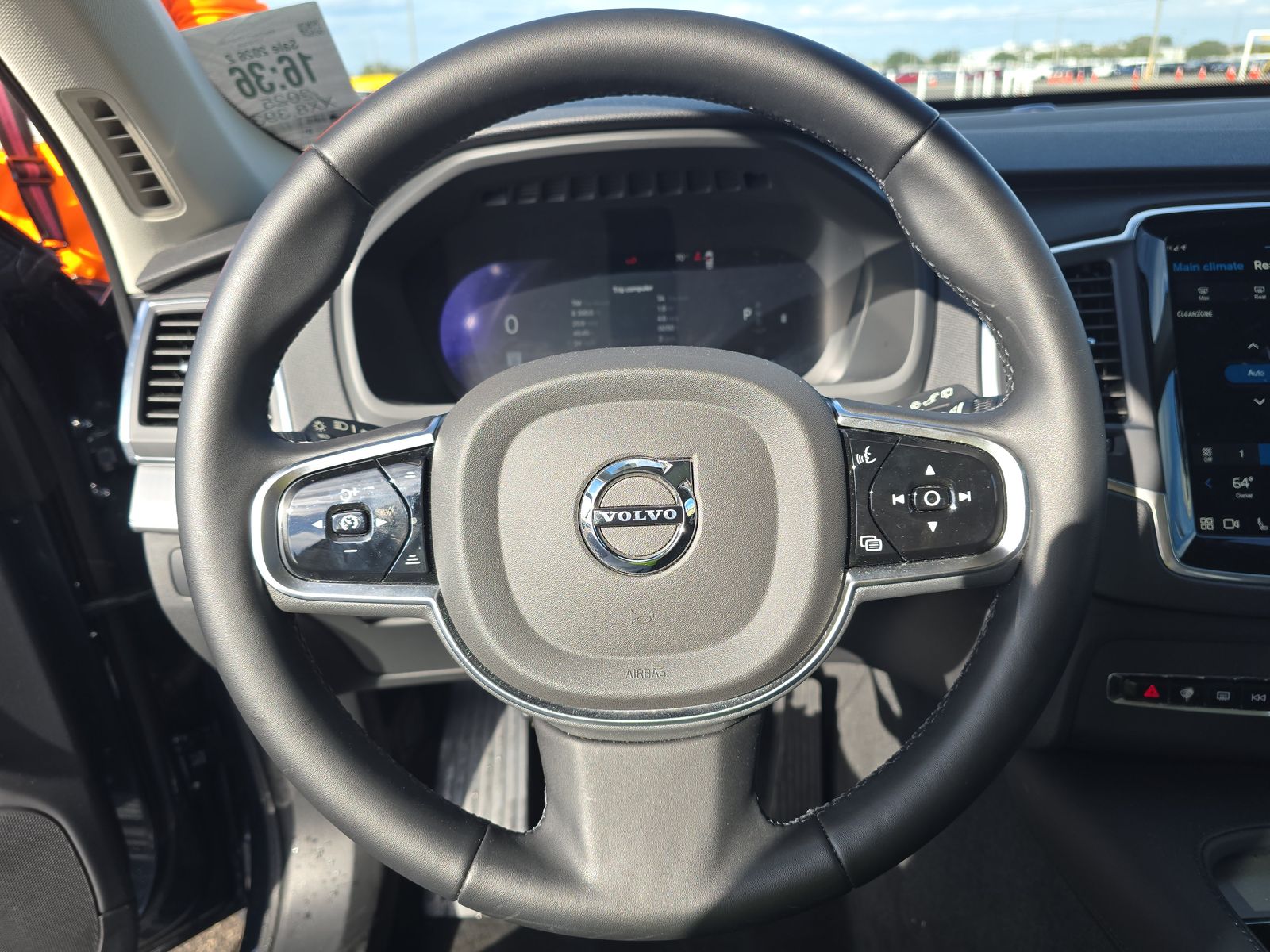 2025 Volvo XC90 B5 Core AWD