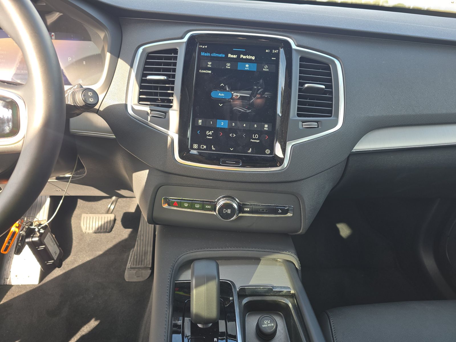 2025 Volvo XC90 B5 Core AWD