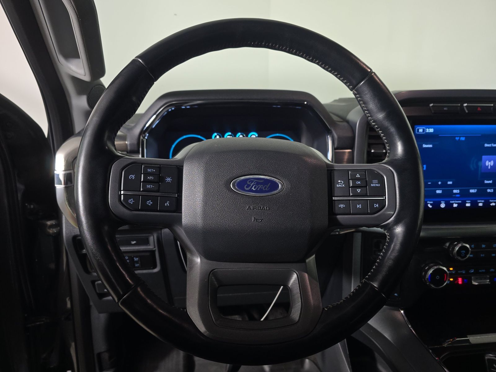 2023 Ford F-150 Lariat AWD