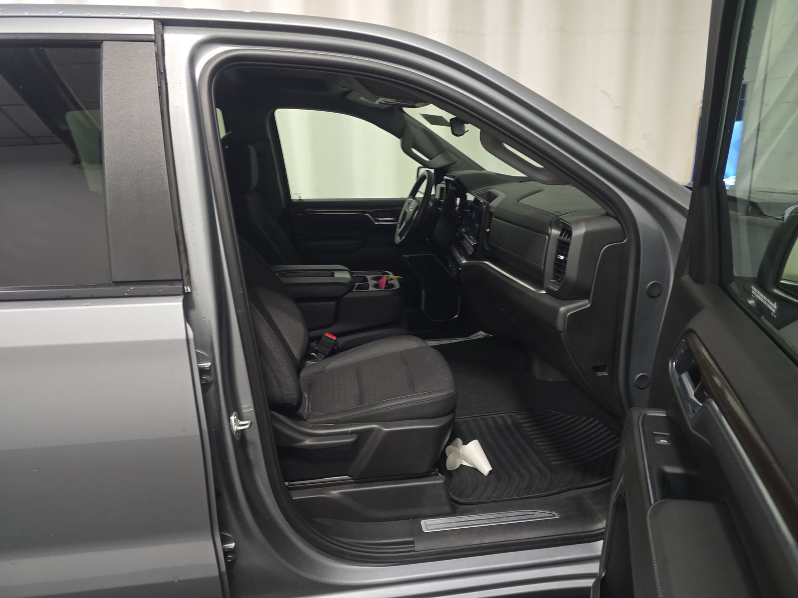 2025 Chevrolet Silverado 1500 LT AWD