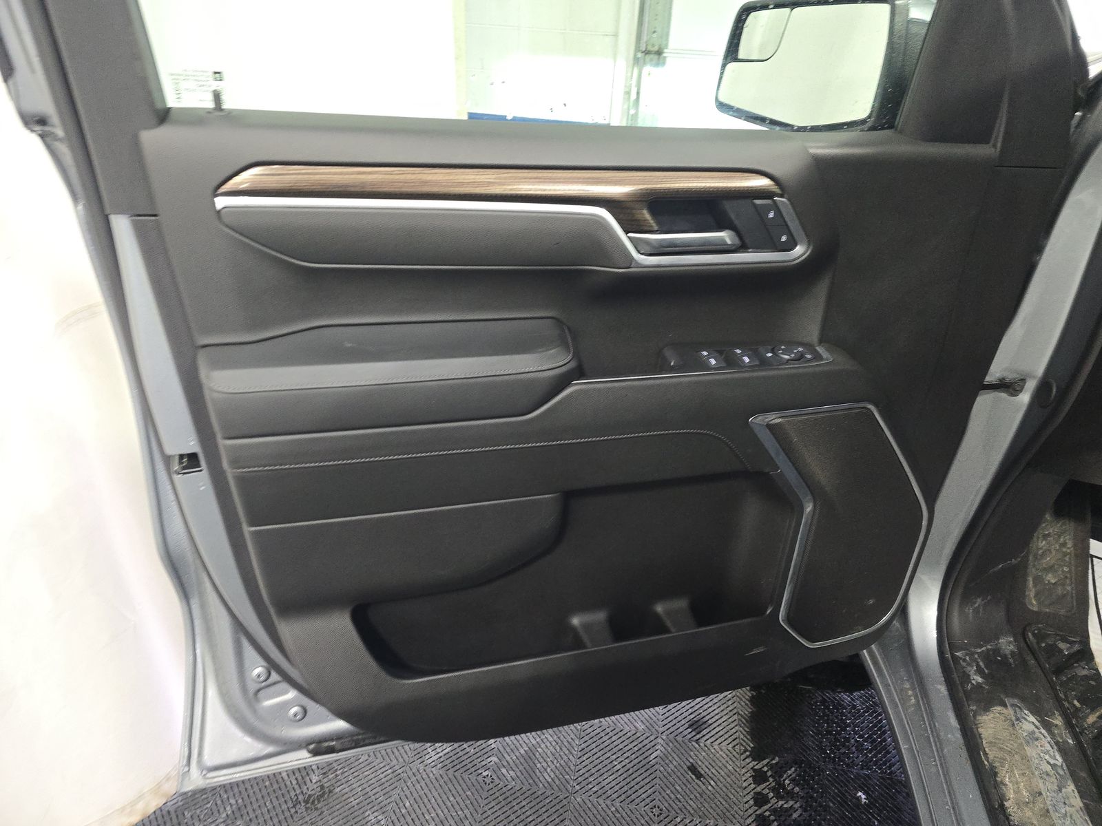 2025 Chevrolet Silverado 1500 LT AWD