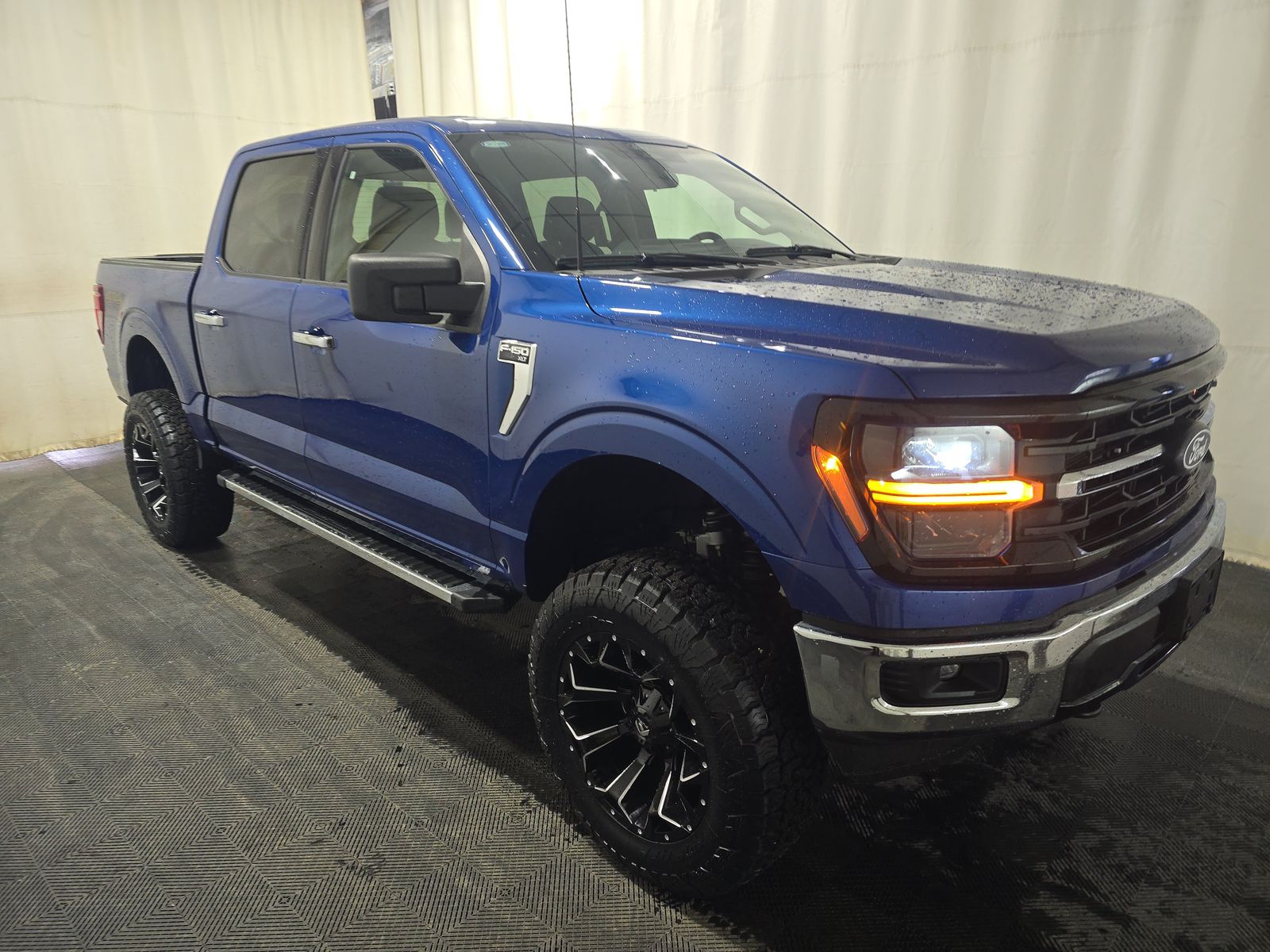 2025 Ford F-150 XLT AWD