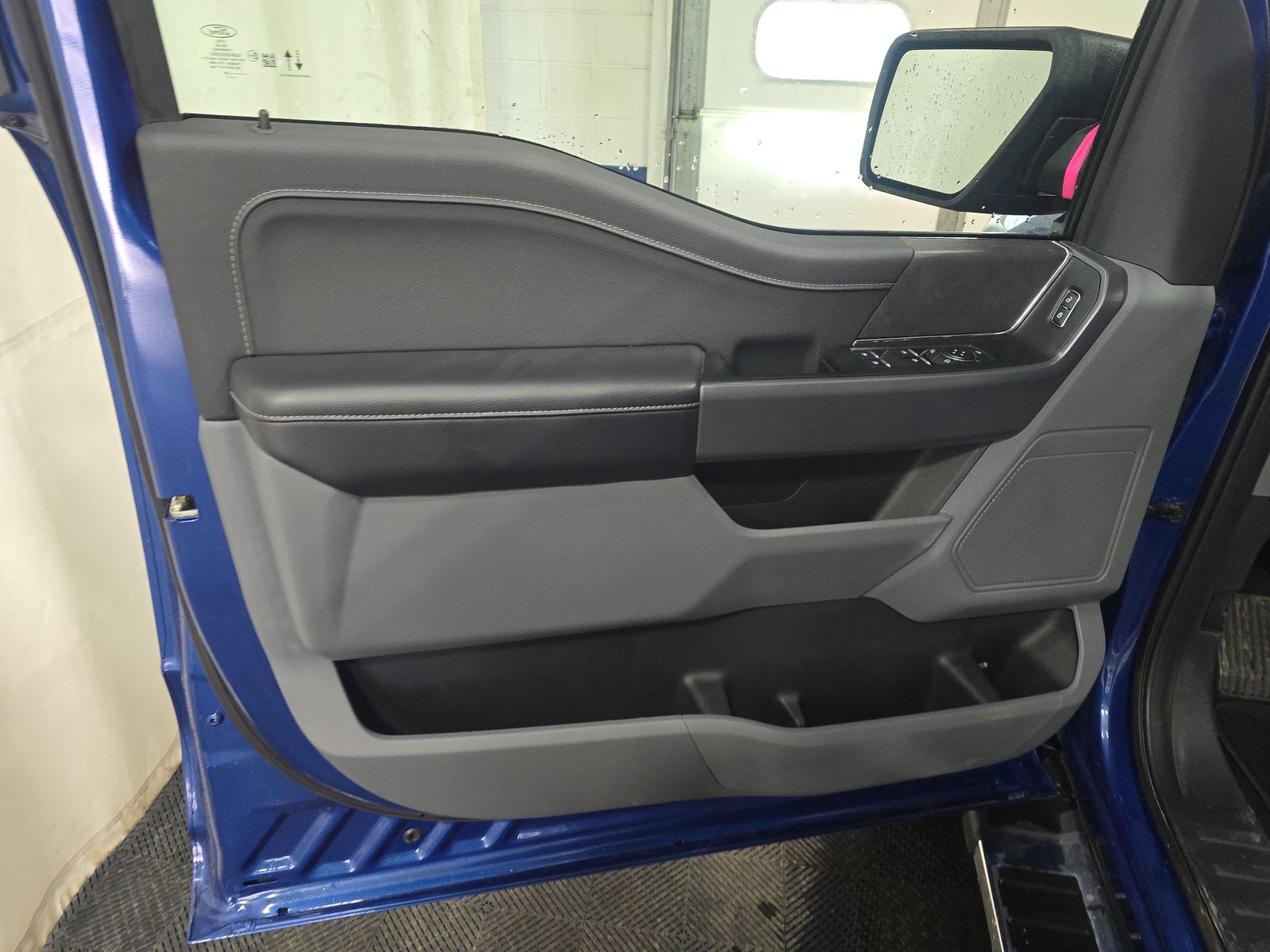 2025 Ford F-150 XLT AWD
