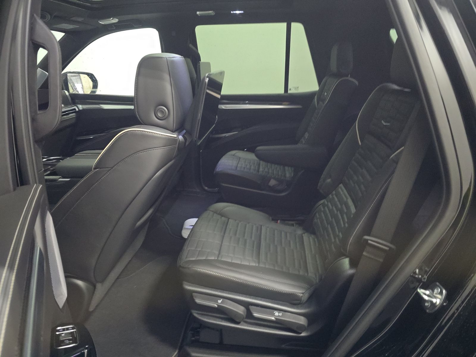 2025 Cadillac Escalade V-Series AWD