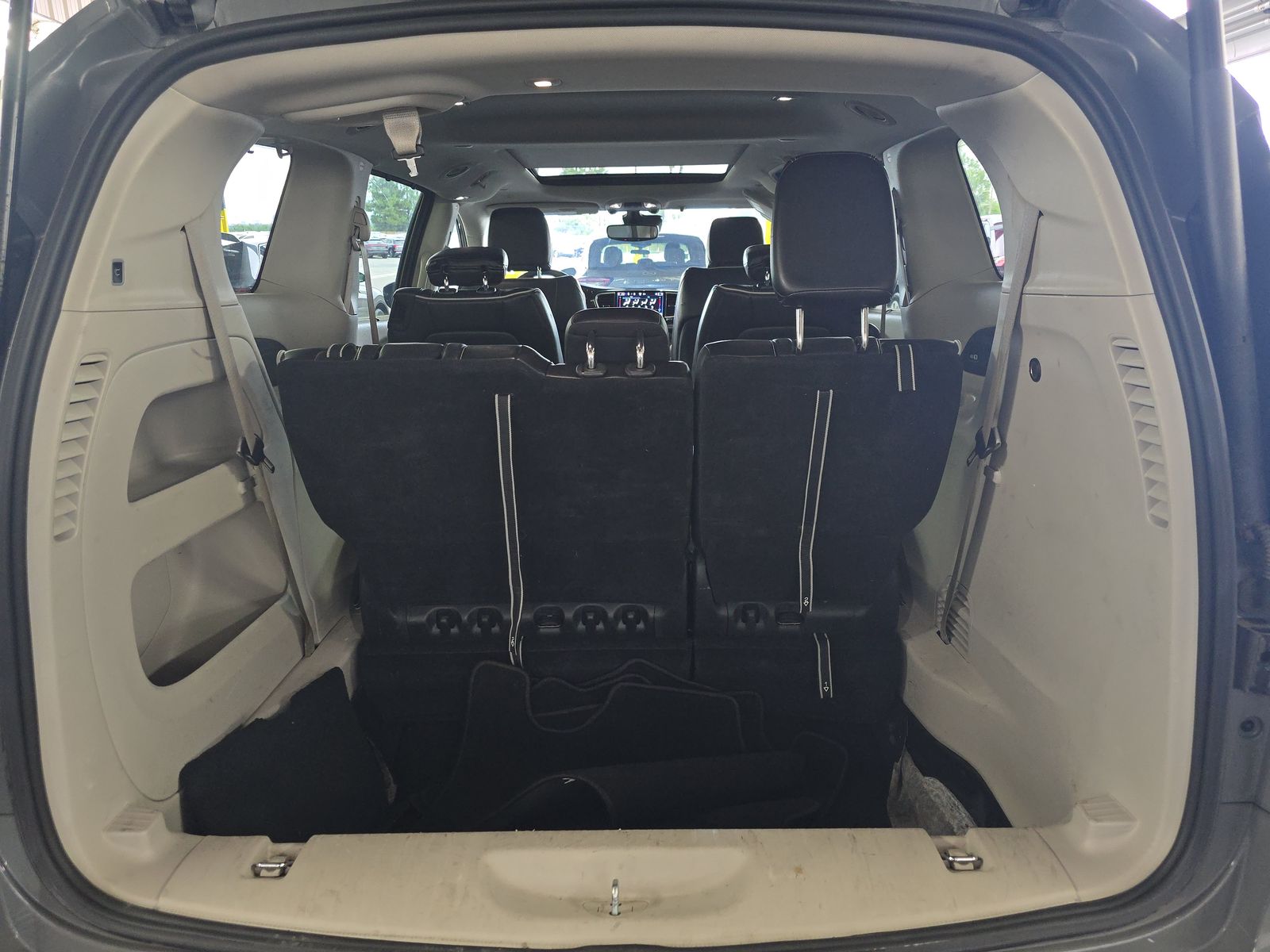 2023 Chrysler Pacifica Limited FWD