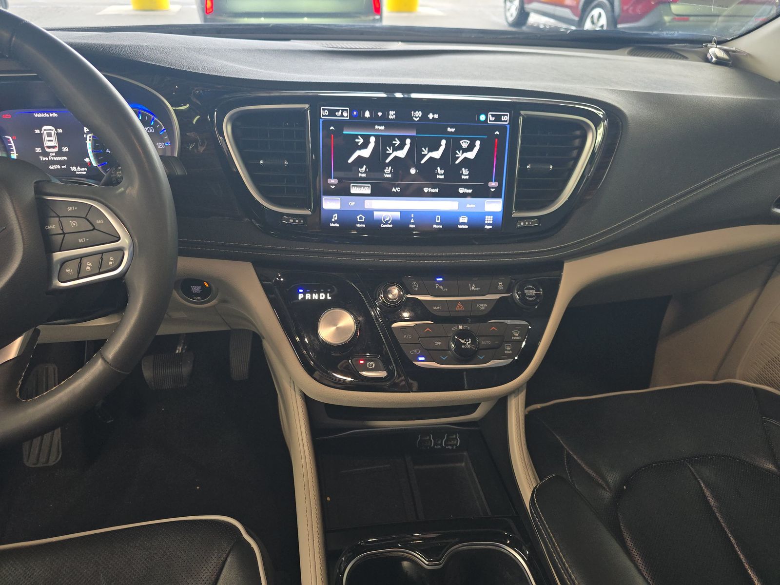 2023 Chrysler Pacifica Limited FWD