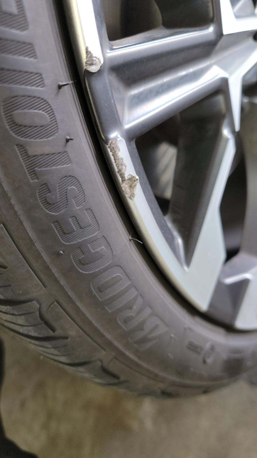 2025 BMW 3 Series 330i xDrive AWD