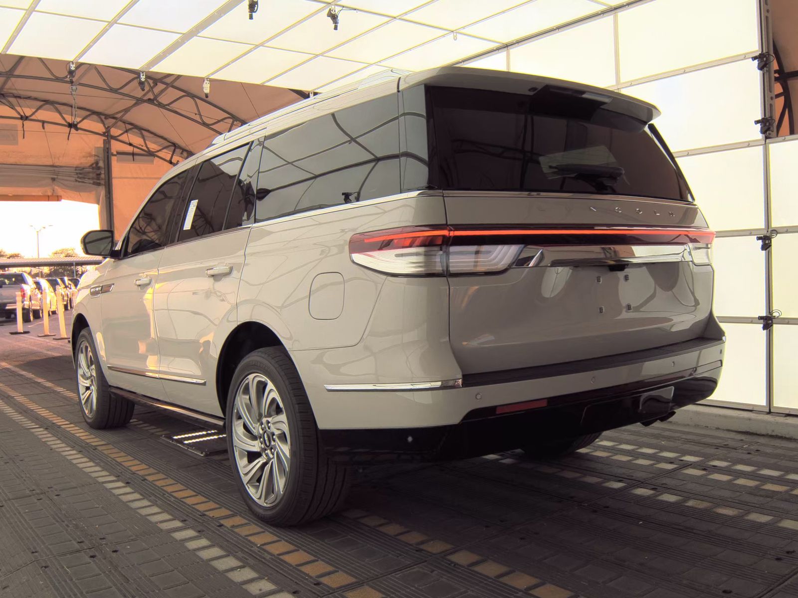2024 Lincoln Navigator Premiere AWD