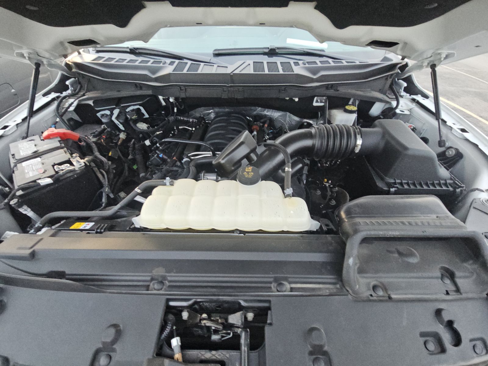 2024 Ford F-150 XLT AWD