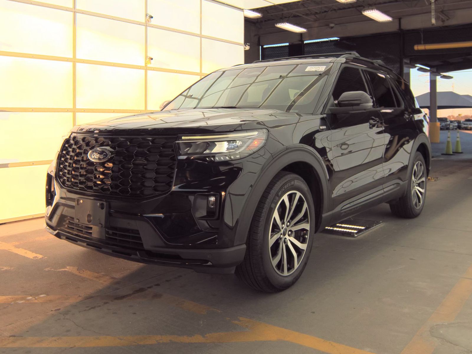 2025 Ford Explorer ST-Line RWD