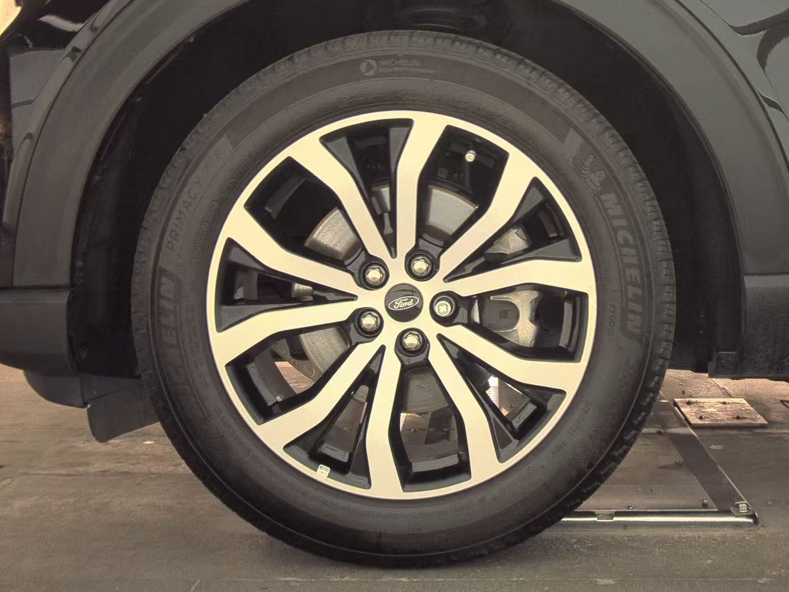 2025 Ford Explorer ST-Line RWD