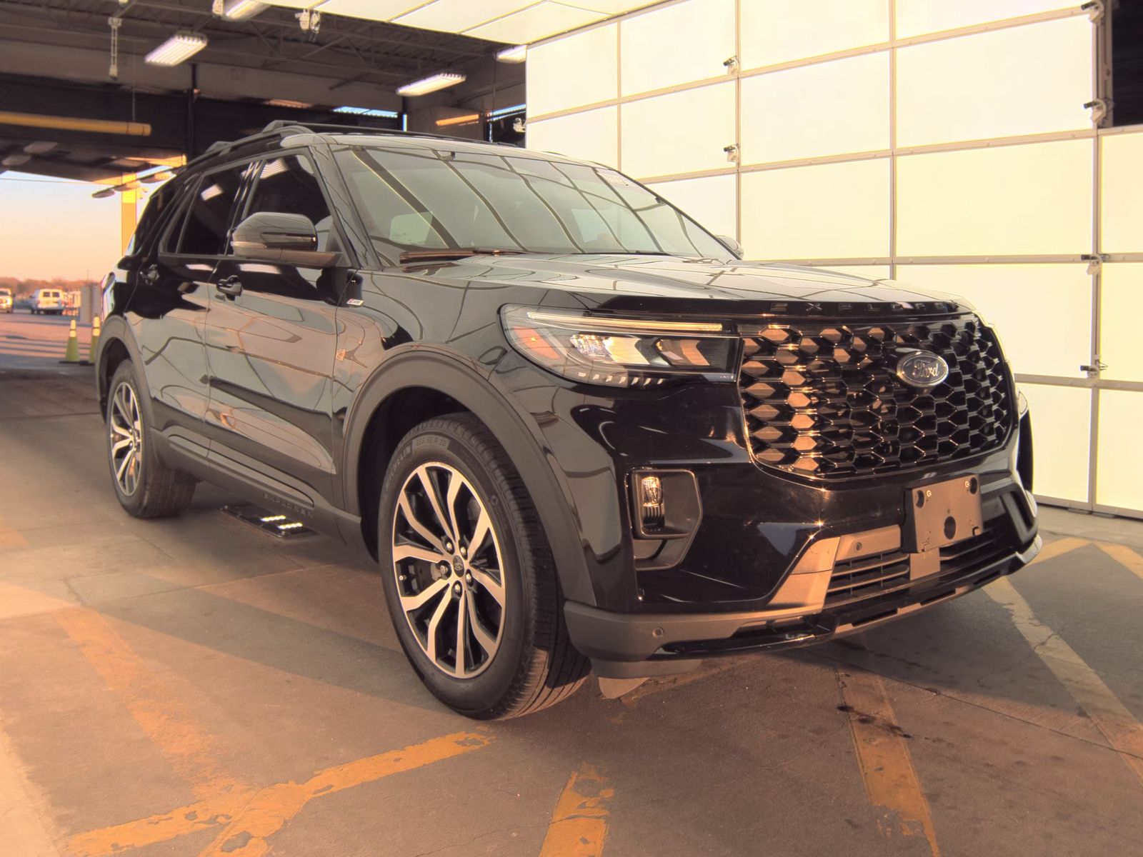 2025 Ford Explorer ST-Line RWD