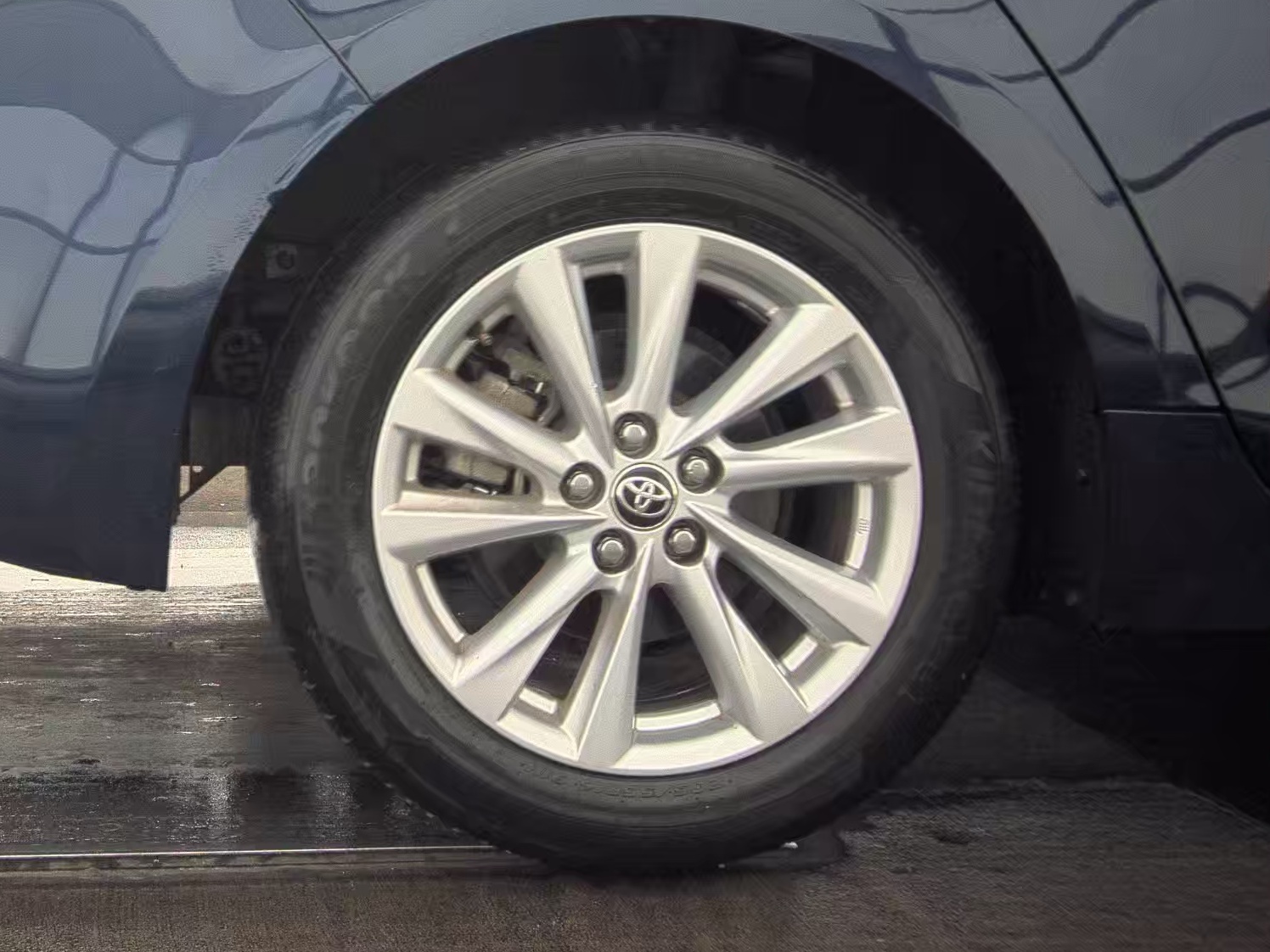 2024 Toyota Corolla LE FWD