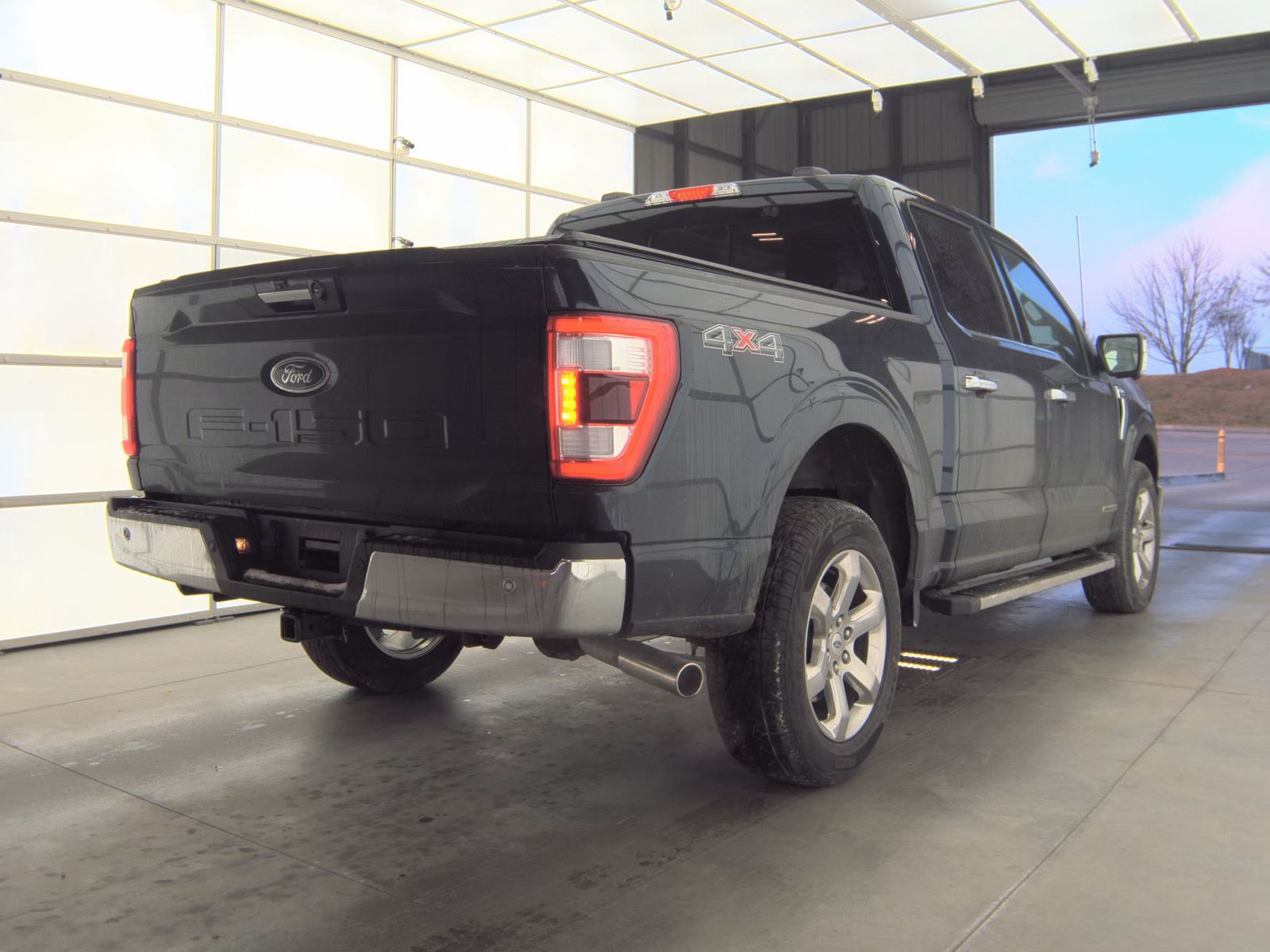2023 Ford F-150 Hybrid Lariat AWD