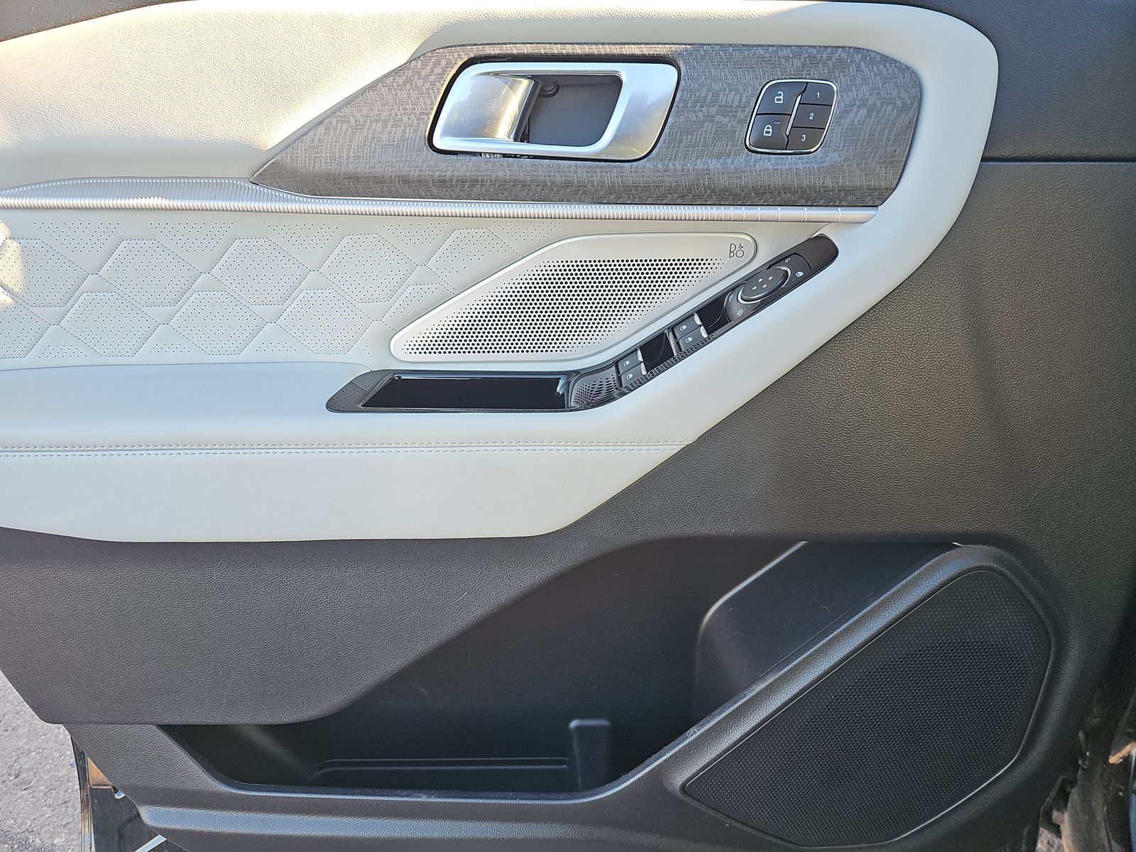 2025 Ford Explorer Platinum AWD