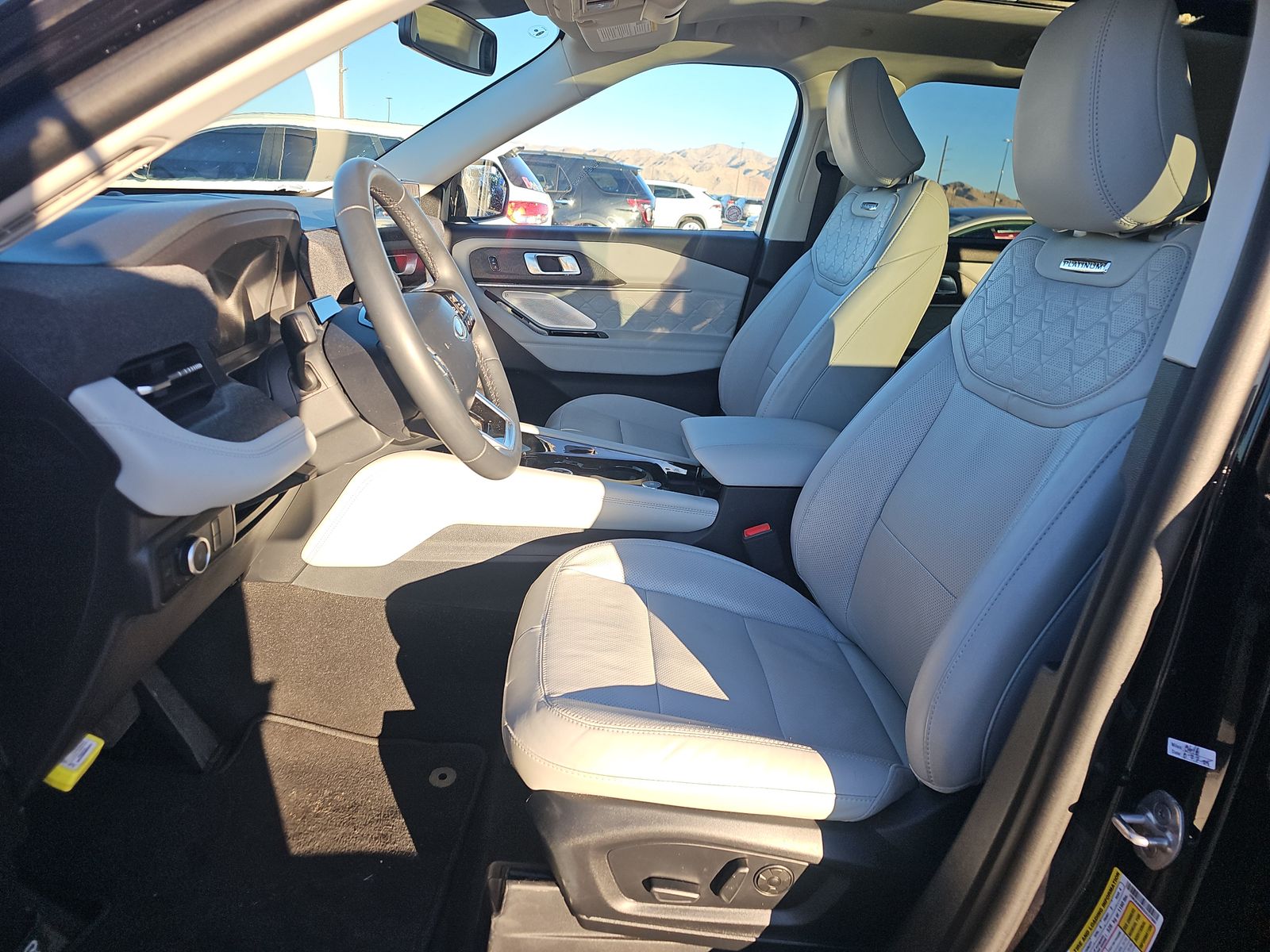 2025 Ford Explorer Platinum AWD