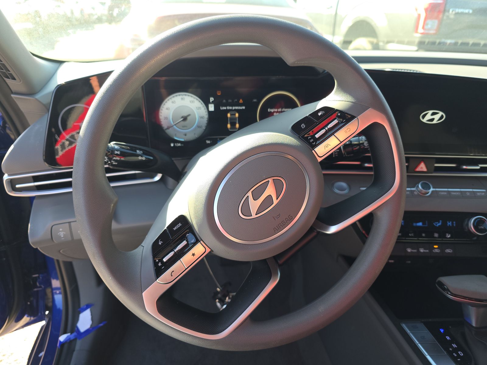 2024 Hyundai Elantra SEL FWD