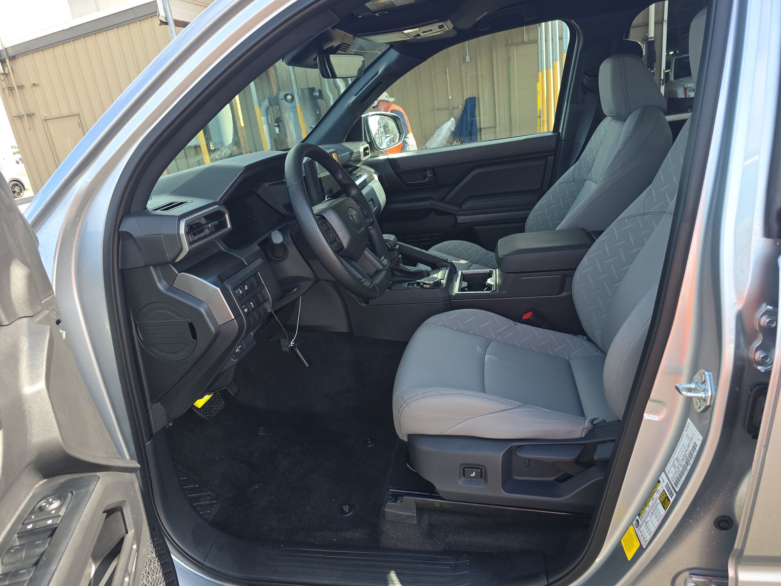 2025 Toyota Tacoma SR5 AWD