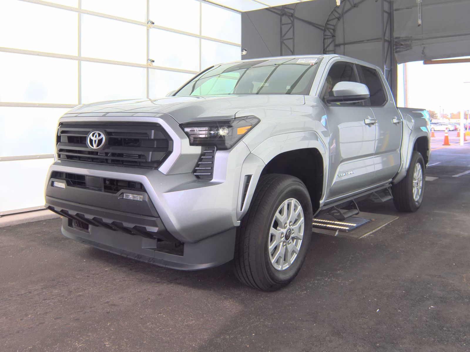 2025 Toyota Tacoma SR5 AWD