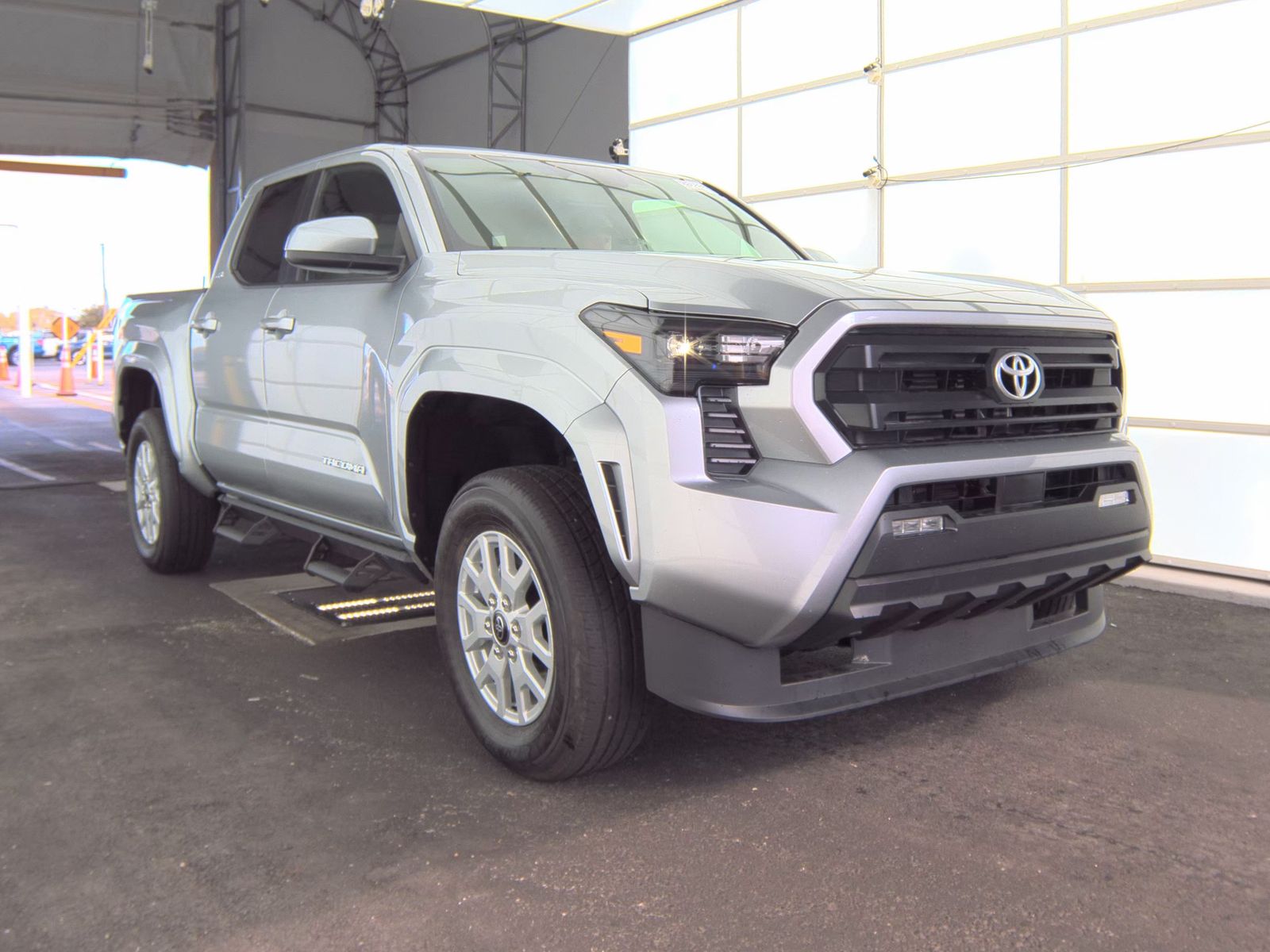 2025 Toyota Tacoma SR5 AWD