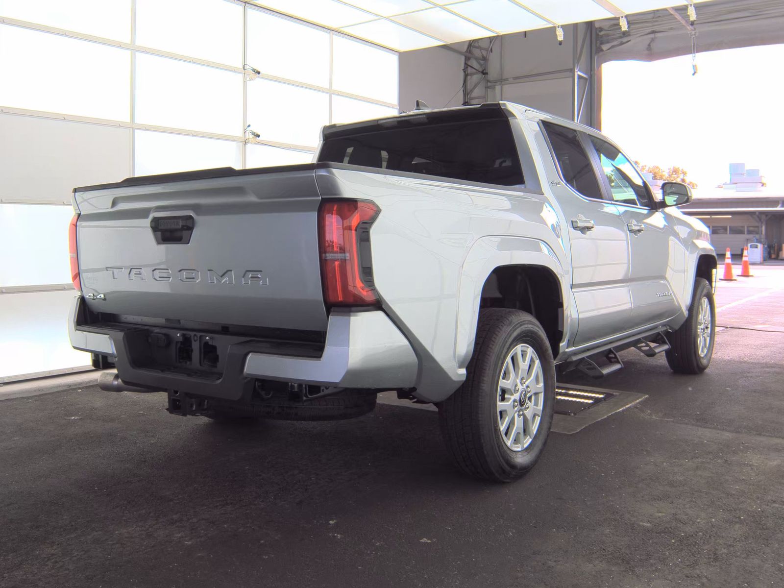 2025 Toyota Tacoma SR5 AWD