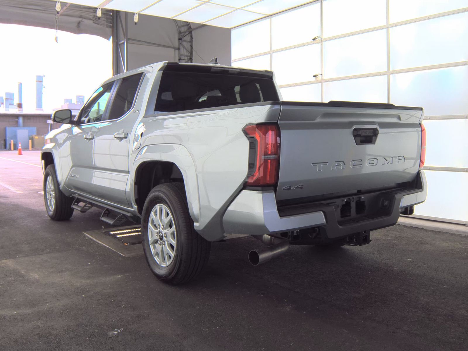 2025 Toyota Tacoma SR5 AWD