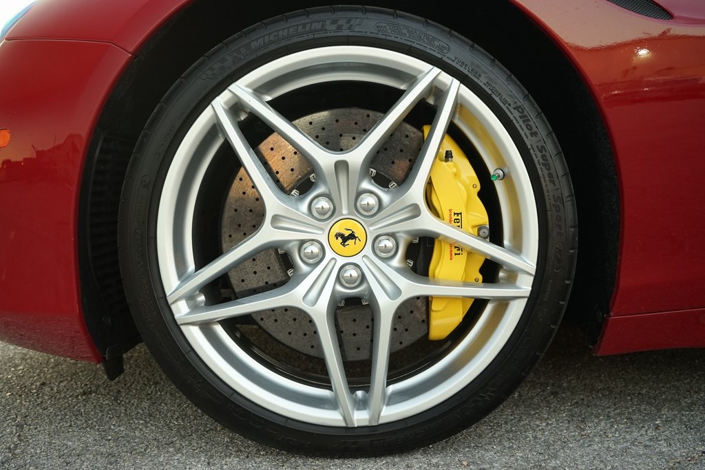2016 Ferrari California T RWD