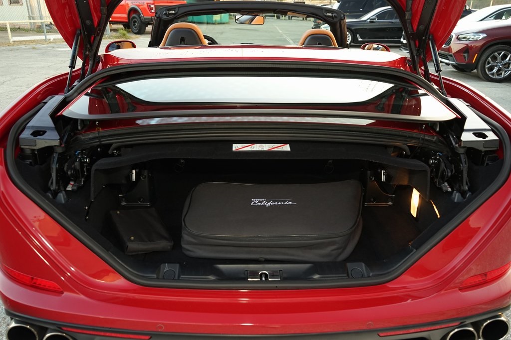 2016 Ferrari California T RWD