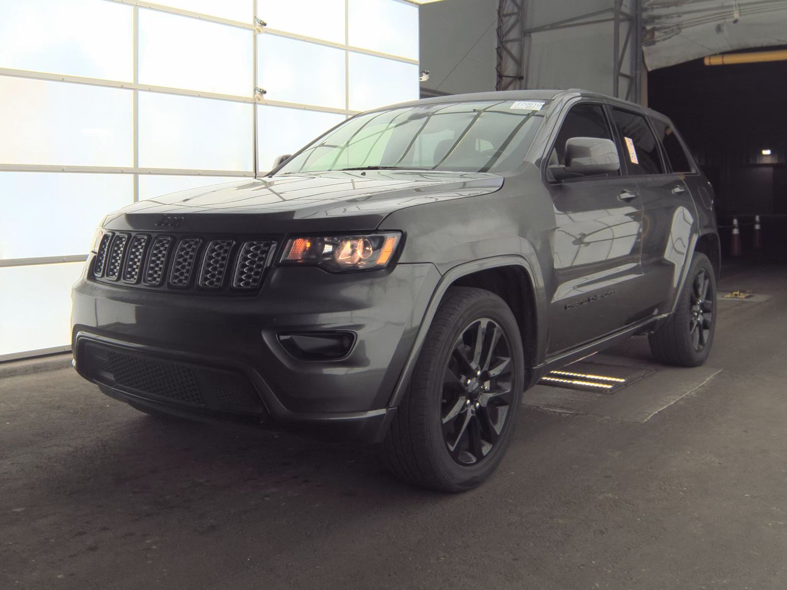 2019 Jeep Grand Cherokee Laredo Altitude Edition RWD