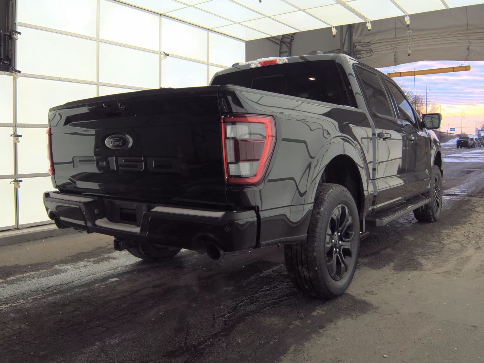 2023 Ford F-150 Hybrid Lariat AWD