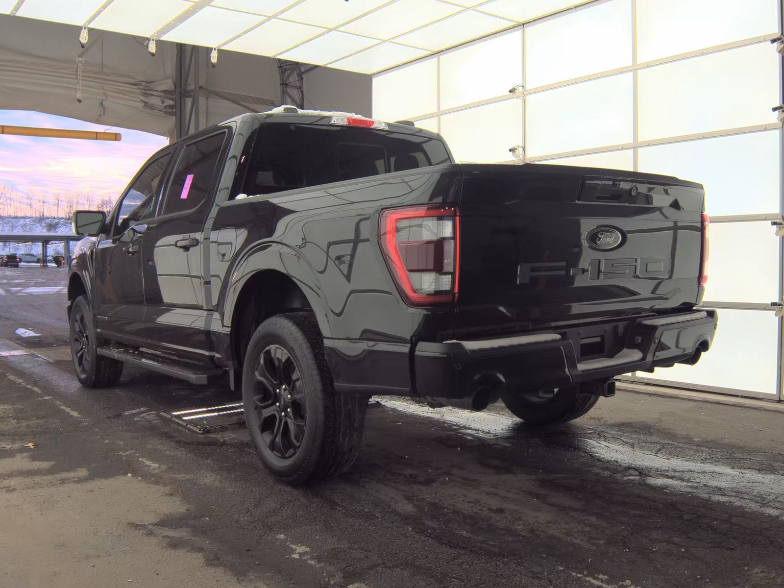 2023 Ford F-150 Hybrid Lariat AWD