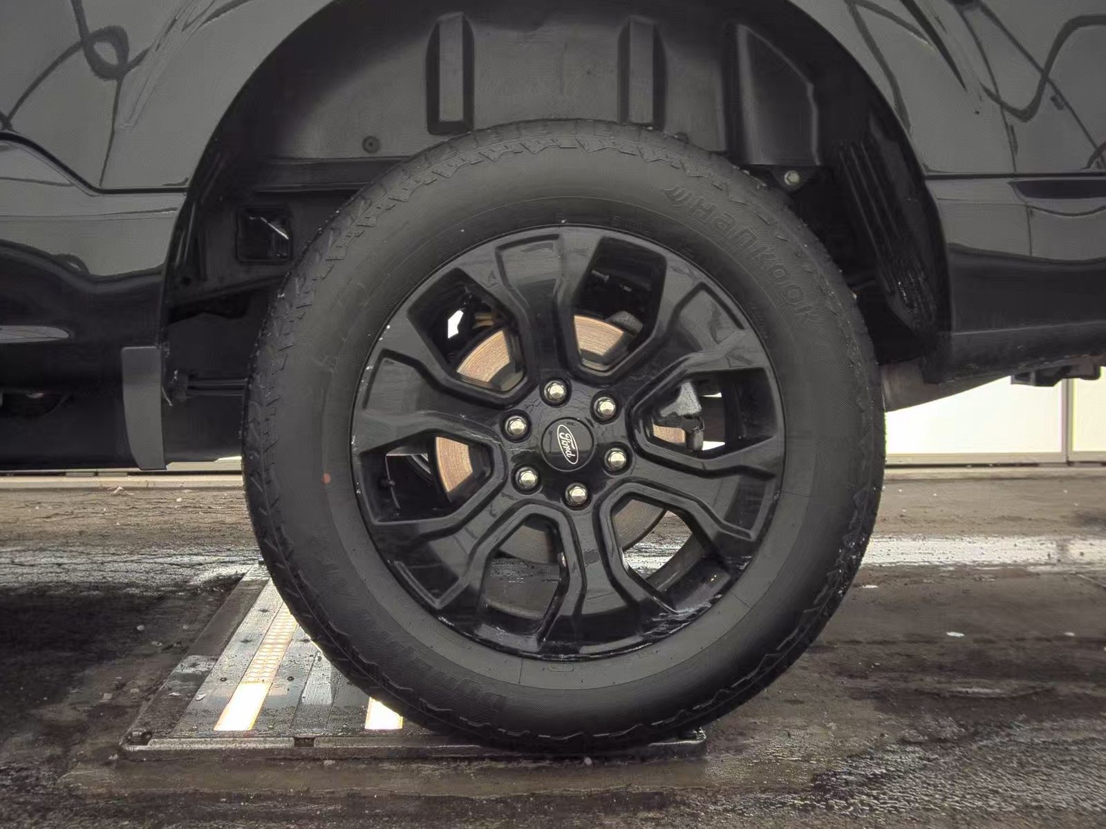 2023 Ford F-150 Hybrid Lariat AWD