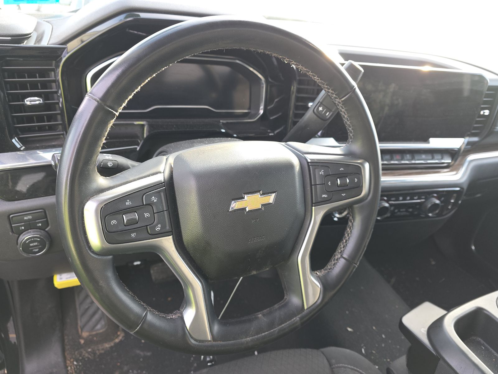 2023 Chevrolet Silverado 1500 LT AWD