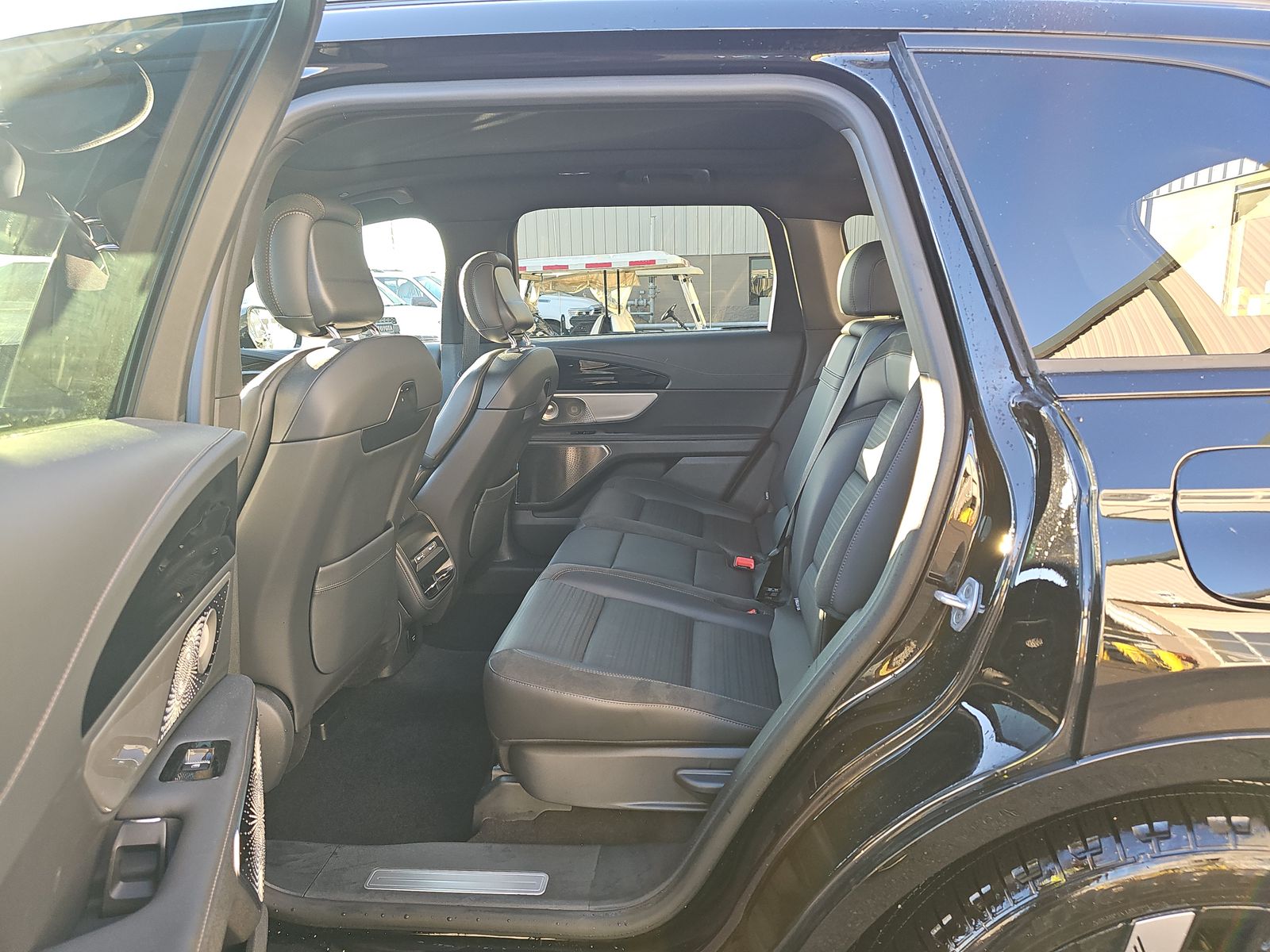 2025 Lincoln Nautilus Reserve AWD