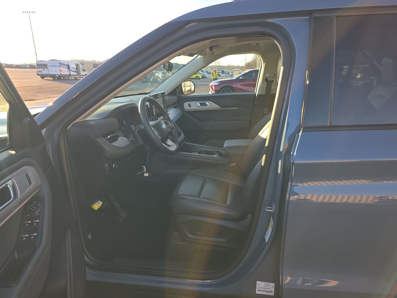 2025 Ford Explorer Active AWD