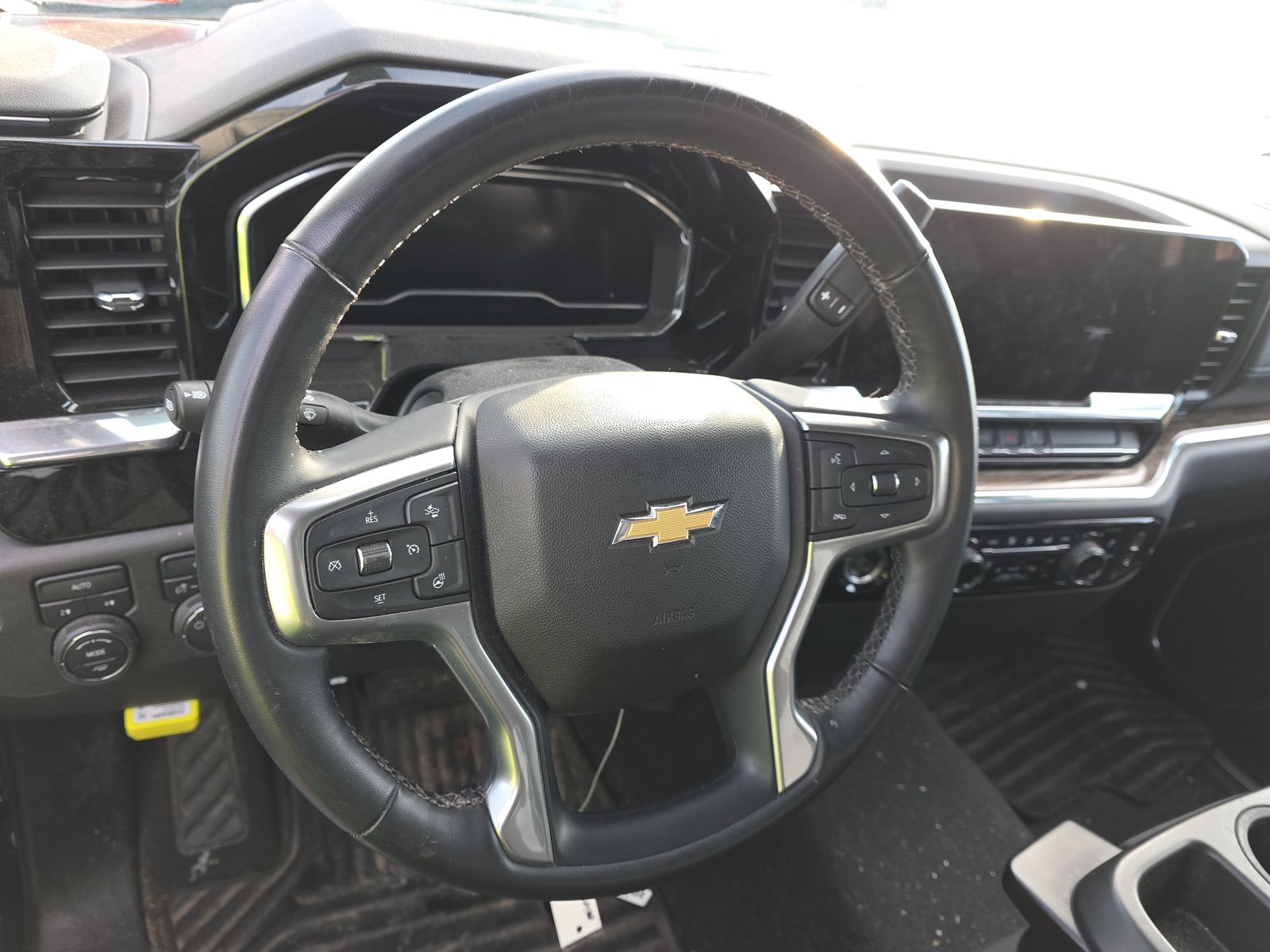 2023 Chevrolet Silverado 1500 LT AWD