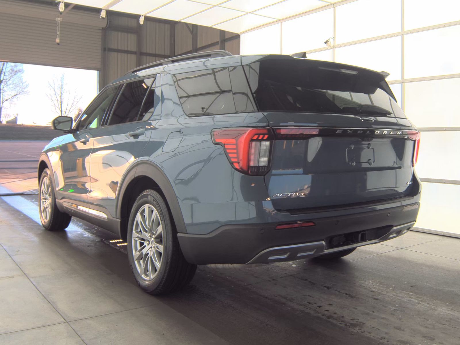2025 Ford Explorer Active AWD