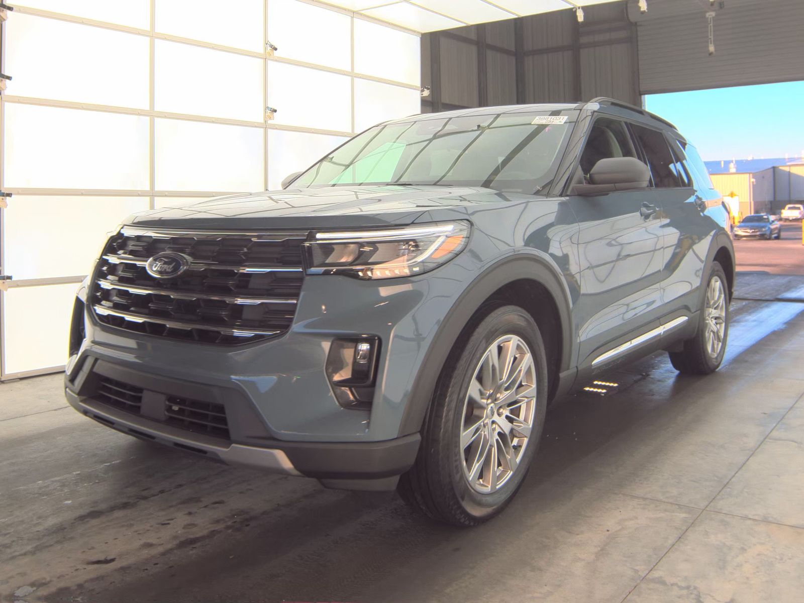 2025 Ford Explorer Active AWD