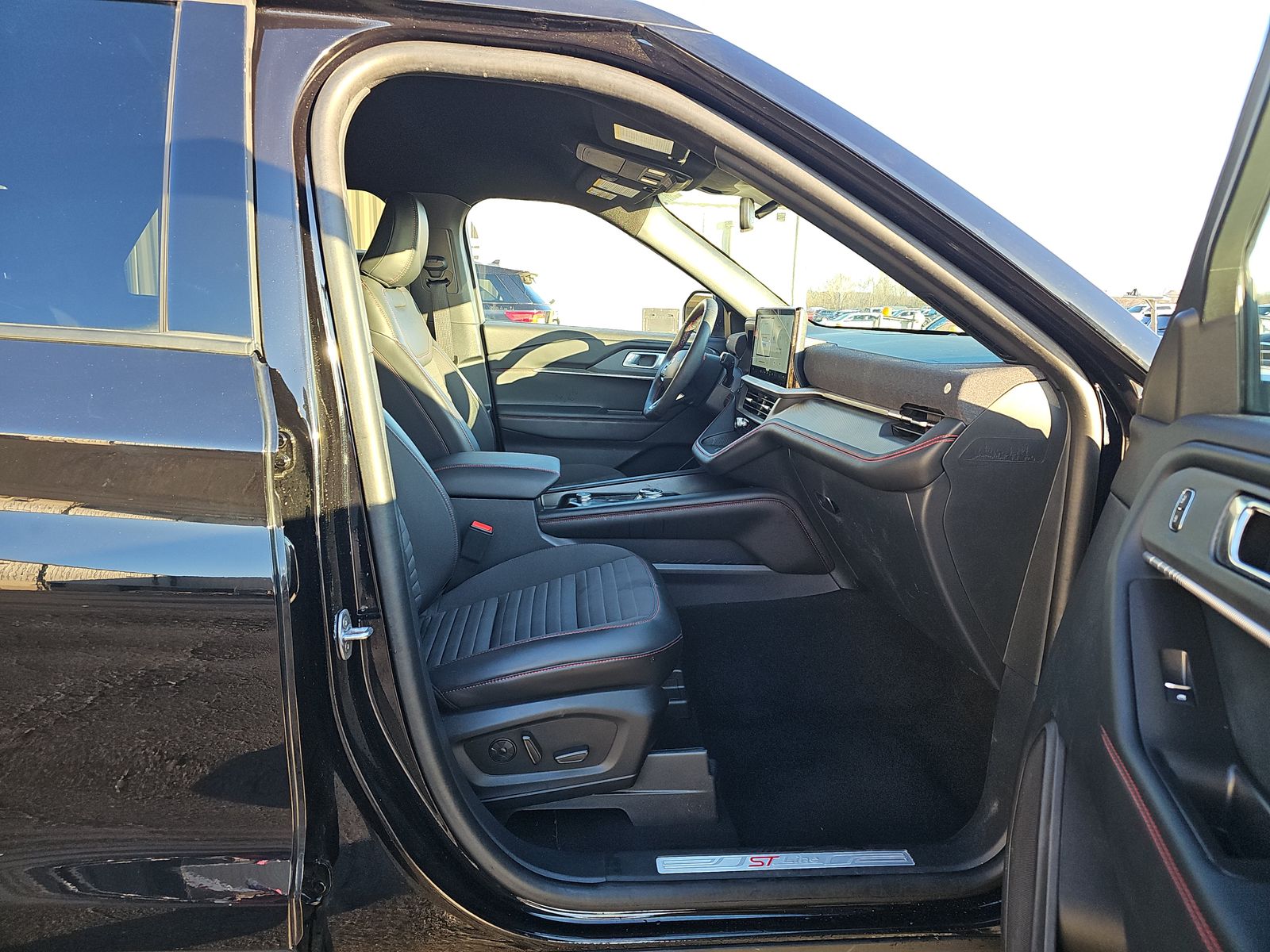 2025 Ford Explorer ST-Line FWD