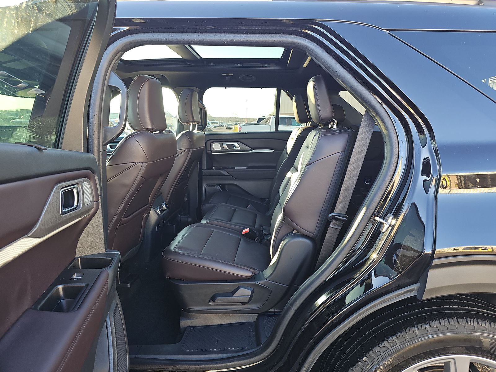 2025 Ford Explorer Platinum AWD