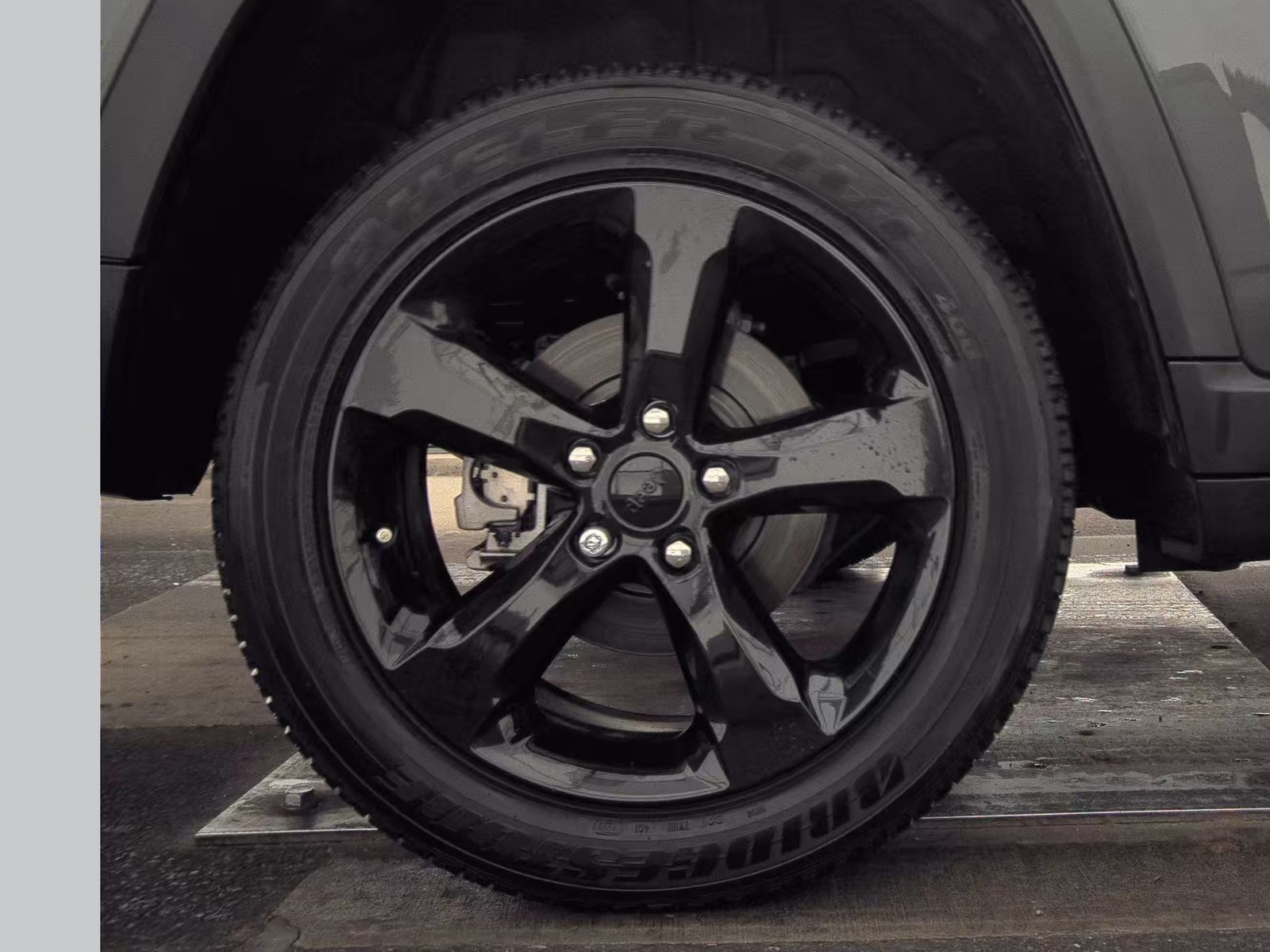 2023 Jeep Grand Cherokee Altitude AWD