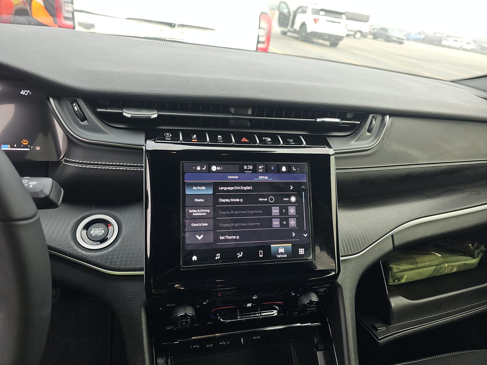 2023 Jeep Grand Cherokee Altitude AWD