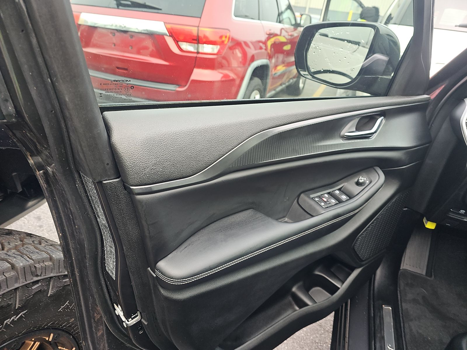 2023 Jeep Grand Cherokee Altitude AWD