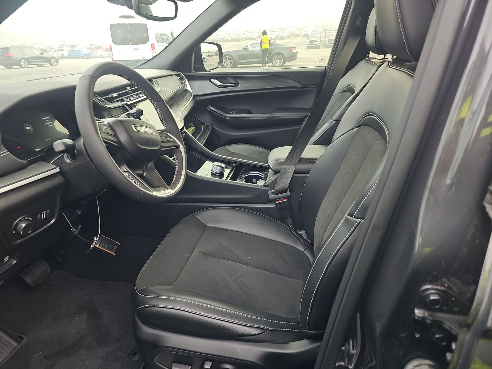 2023 Jeep Grand Cherokee Altitude AWD