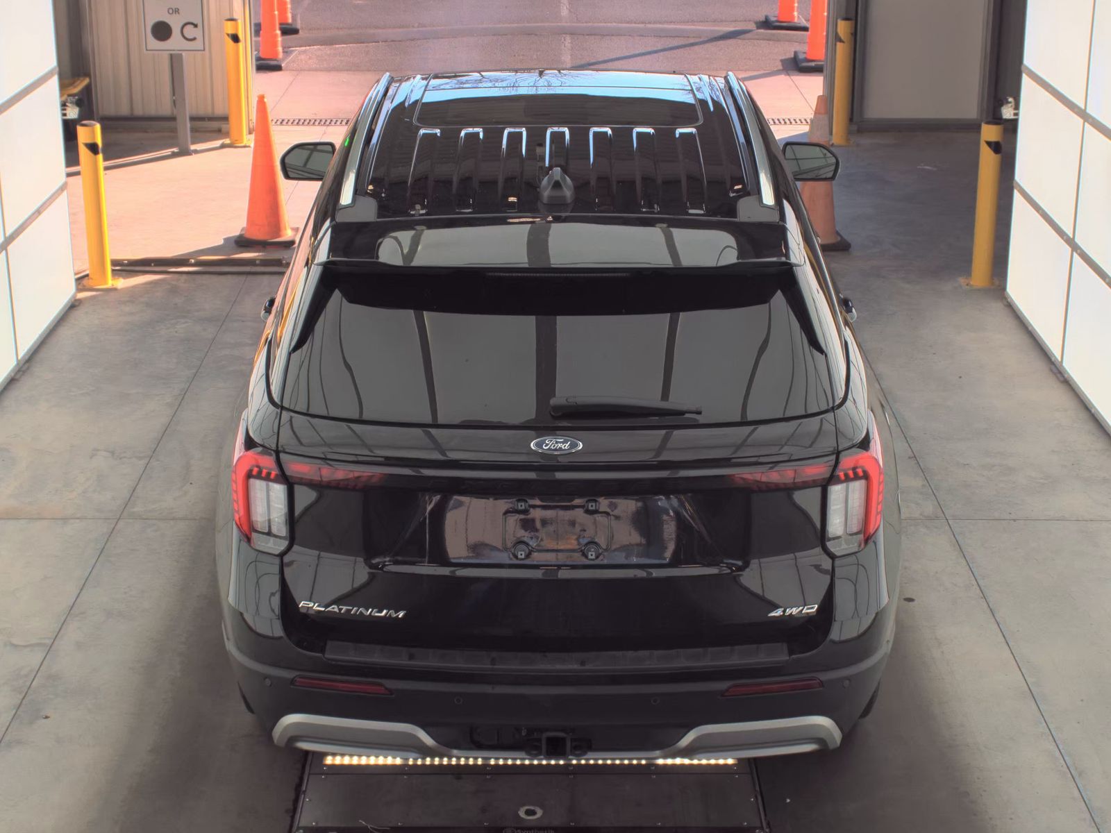 2025 Ford Explorer Platinum AWD